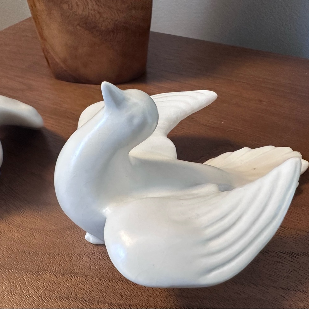 Vintage White Porcelain Dove Figurines – Pair | Wedding / Home Décor / MCM - Picture 4 of 7